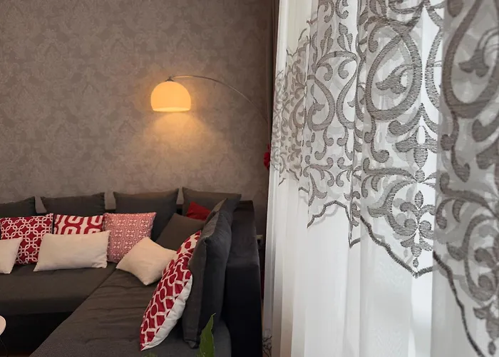 Premium With Panorama Balcony And Views Near To Metro Station U1 Appartement Wenen