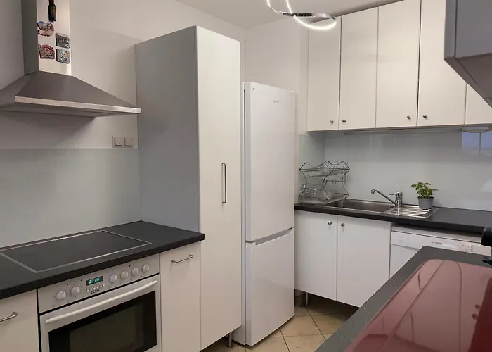 Appartement Premium With Panorama Balcony And Views Near To Metro Station U1